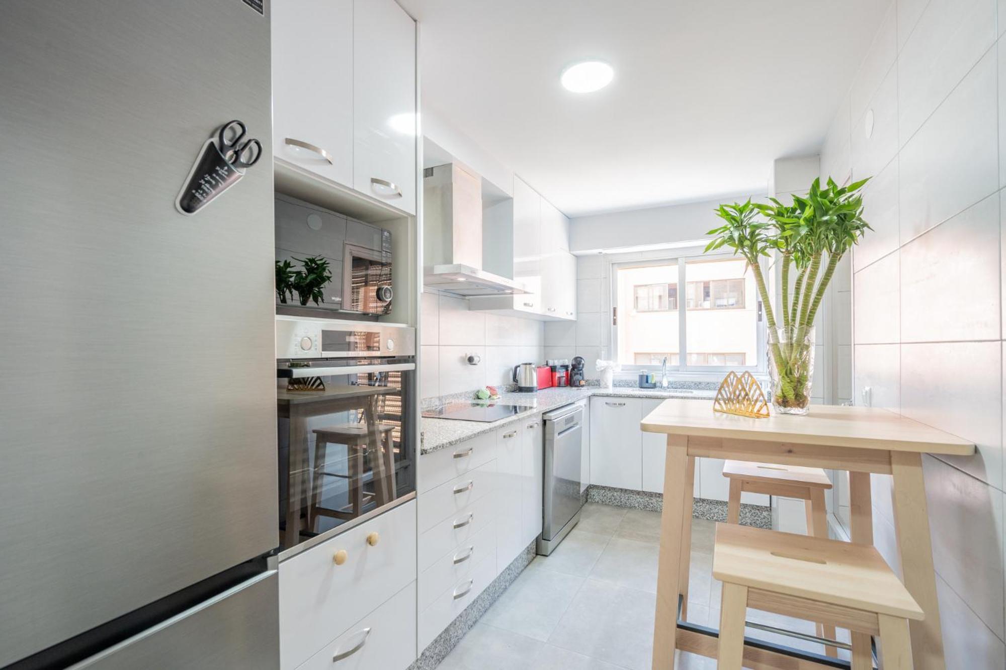 ולנסיה Apartamento Familiar En Avenida Del Puerto מראה חיצוני תמונה