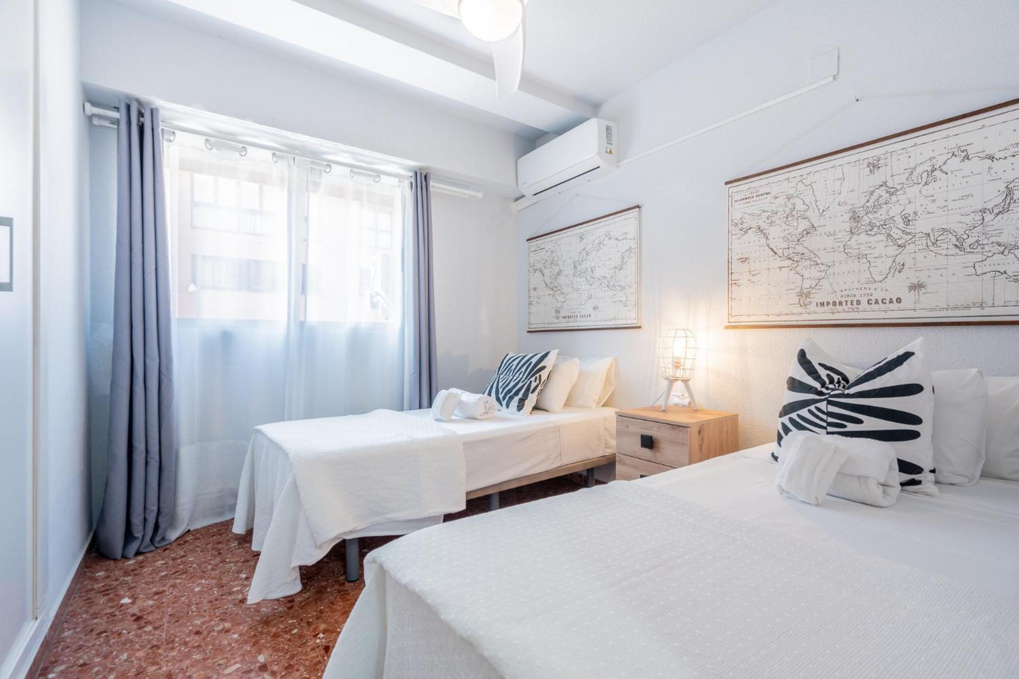 ולנסיה Apartamento Familiar En Avenida Del Puerto מראה חיצוני תמונה