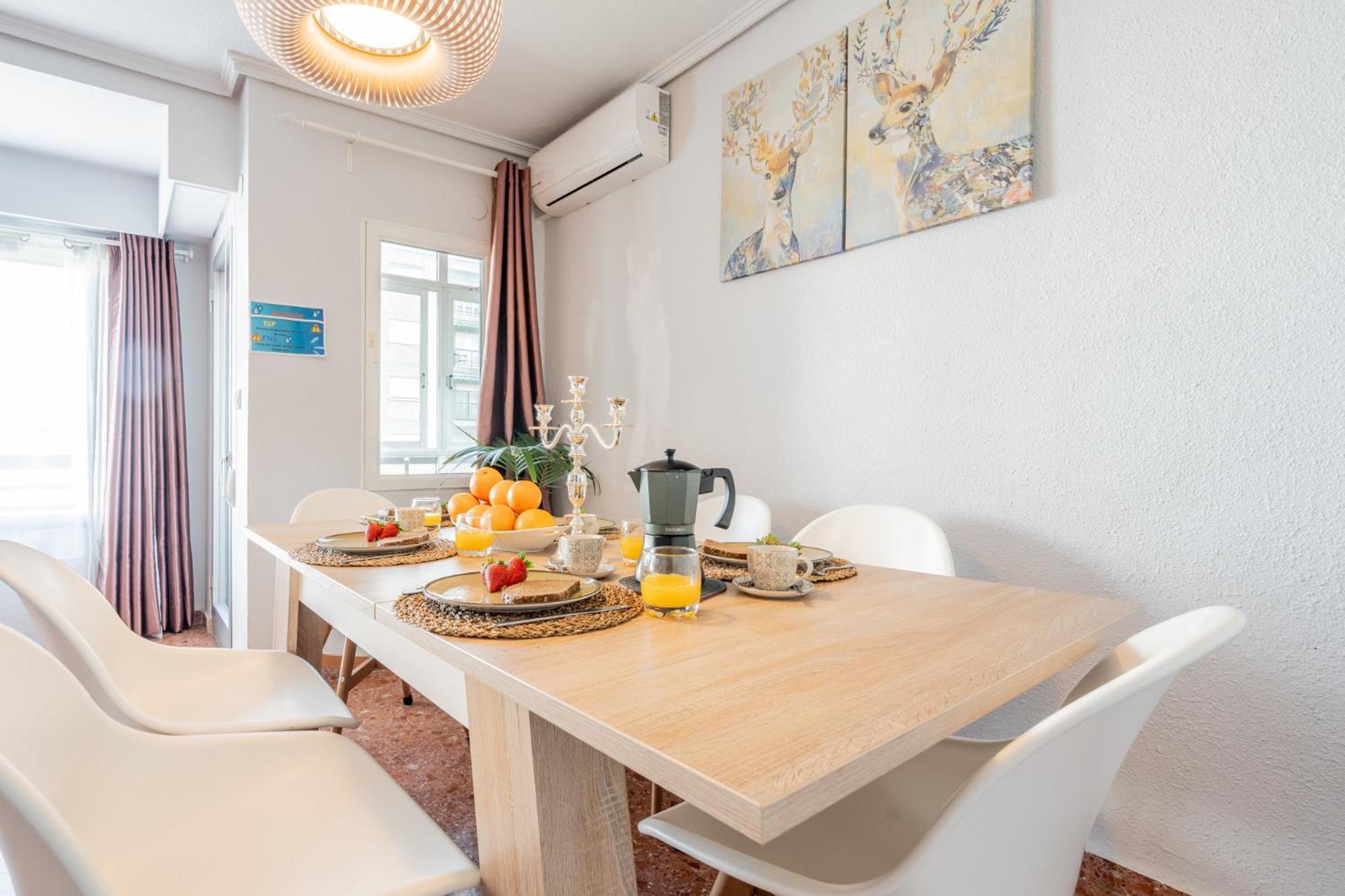 ולנסיה Apartamento Familiar En Avenida Del Puerto מראה חיצוני תמונה