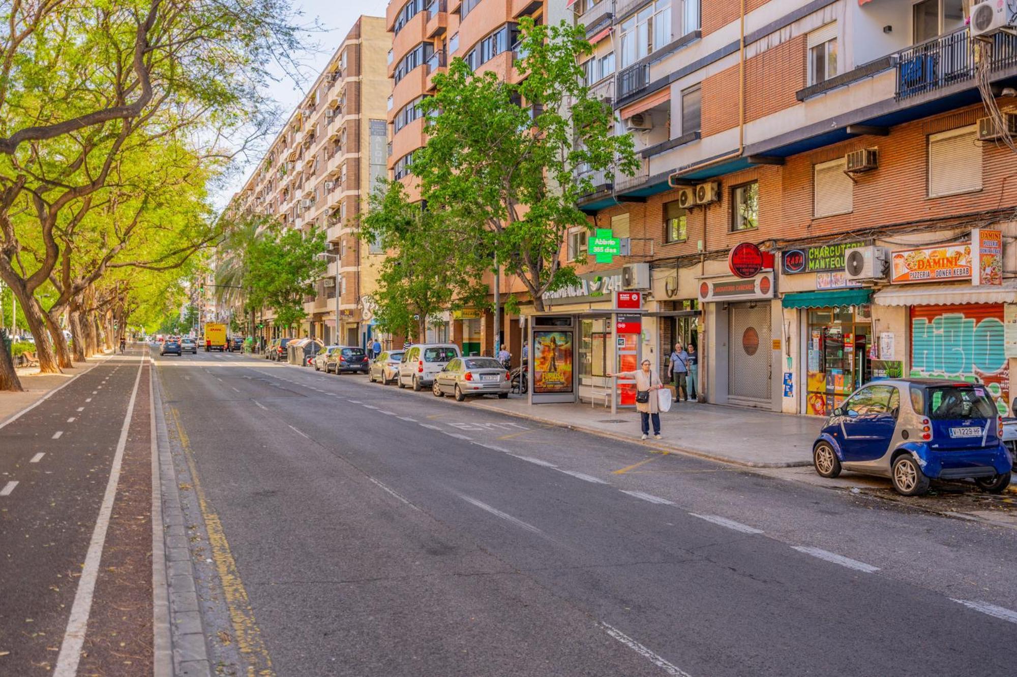 ולנסיה Apartamento Familiar En Avenida Del Puerto מראה חיצוני תמונה