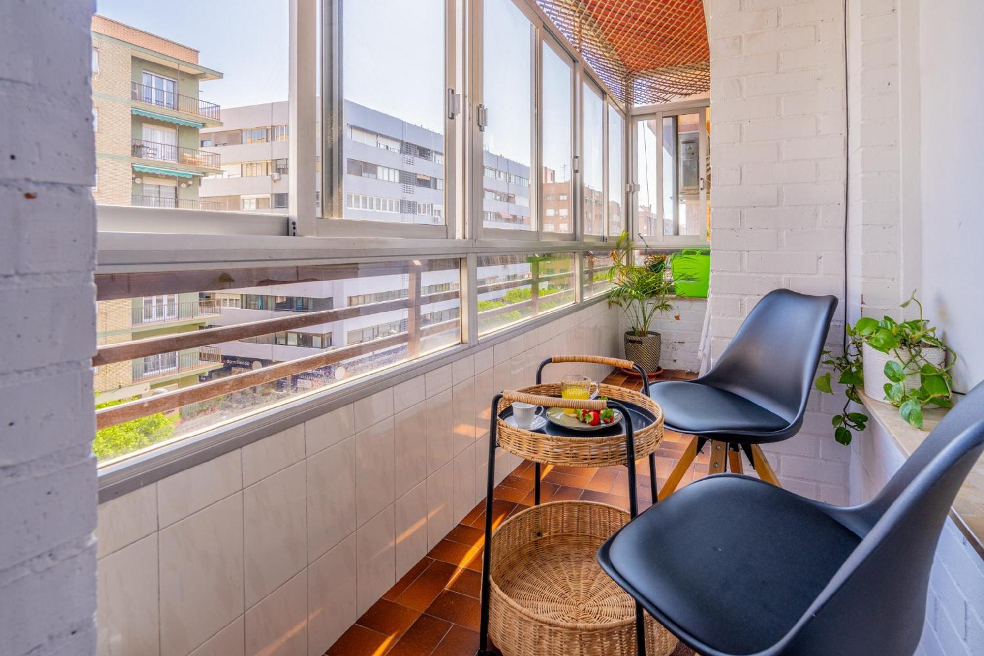 ולנסיה Apartamento Familiar En Avenida Del Puerto מראה חיצוני תמונה