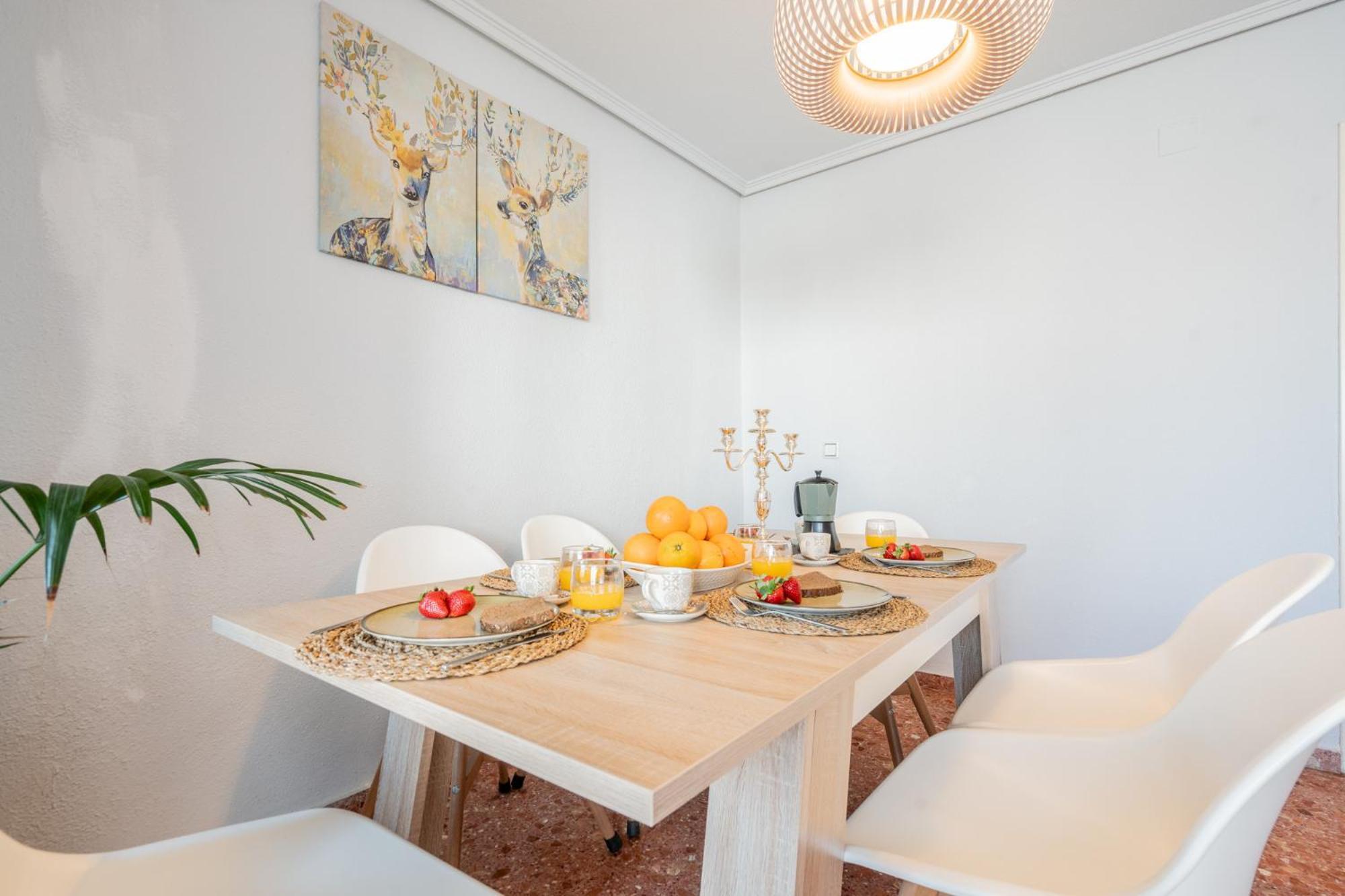 ולנסיה Apartamento Familiar En Avenida Del Puerto מראה חיצוני תמונה