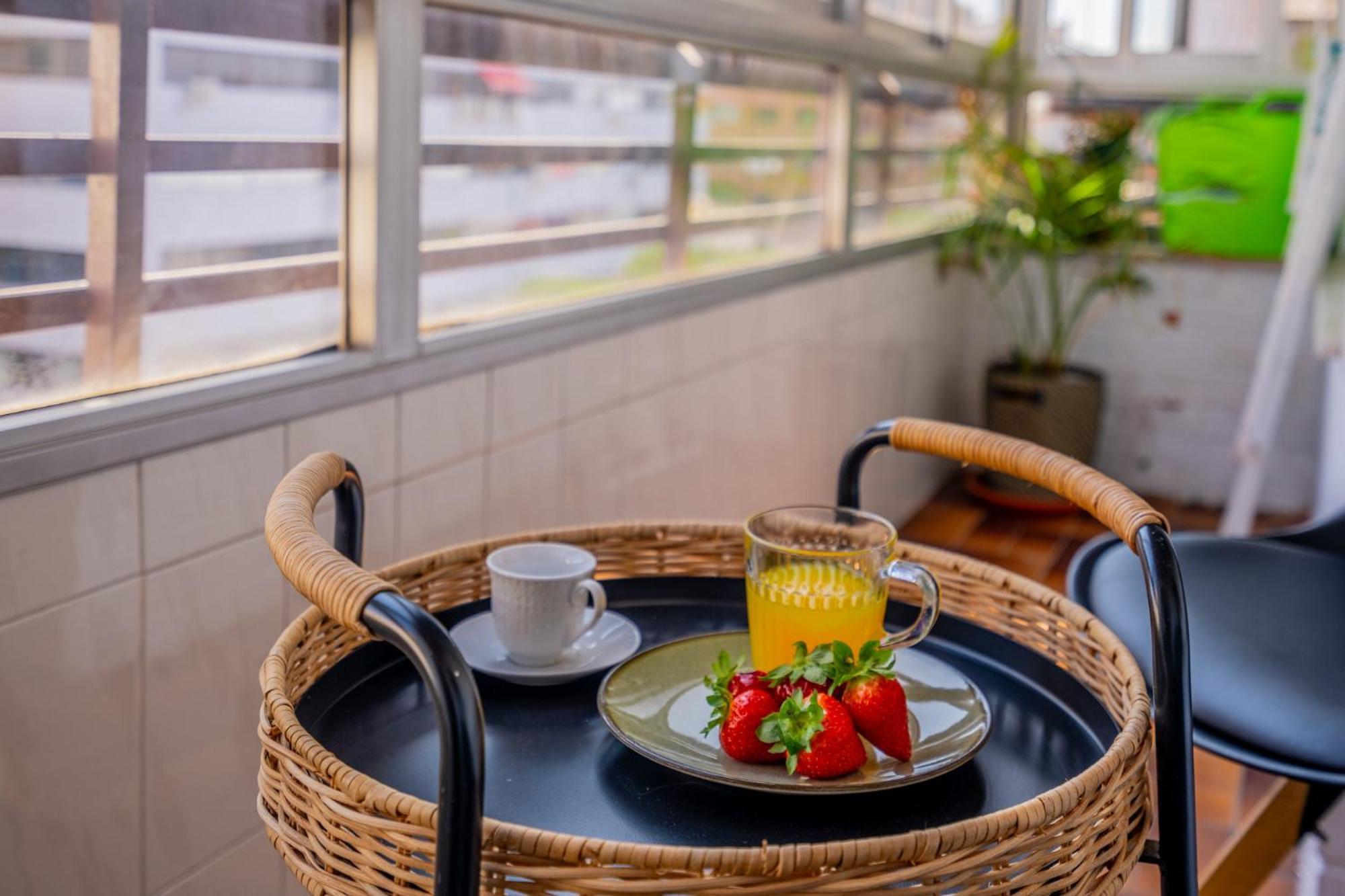 ולנסיה Apartamento Familiar En Avenida Del Puerto מראה חיצוני תמונה