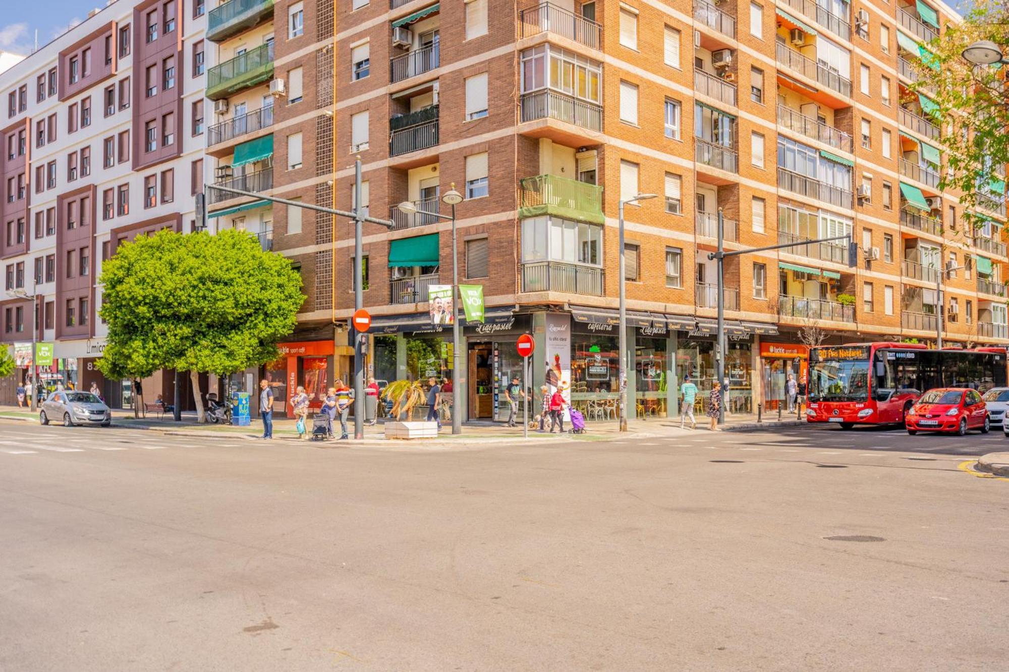 ולנסיה Apartamento Familiar En Avenida Del Puerto מראה חיצוני תמונה